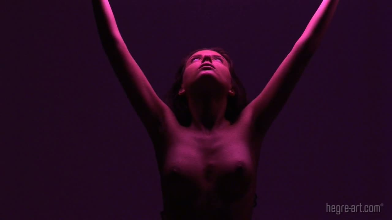 Stasha â€“ Neon Light